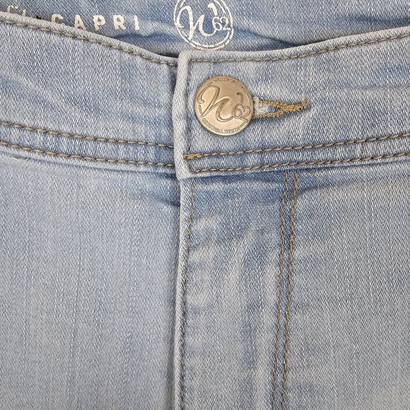 Womens Summer Mom Jeans Capri Light Wash Basic Casual Comfy Cozy Skinny 18 Blue - Picture 5 of 14